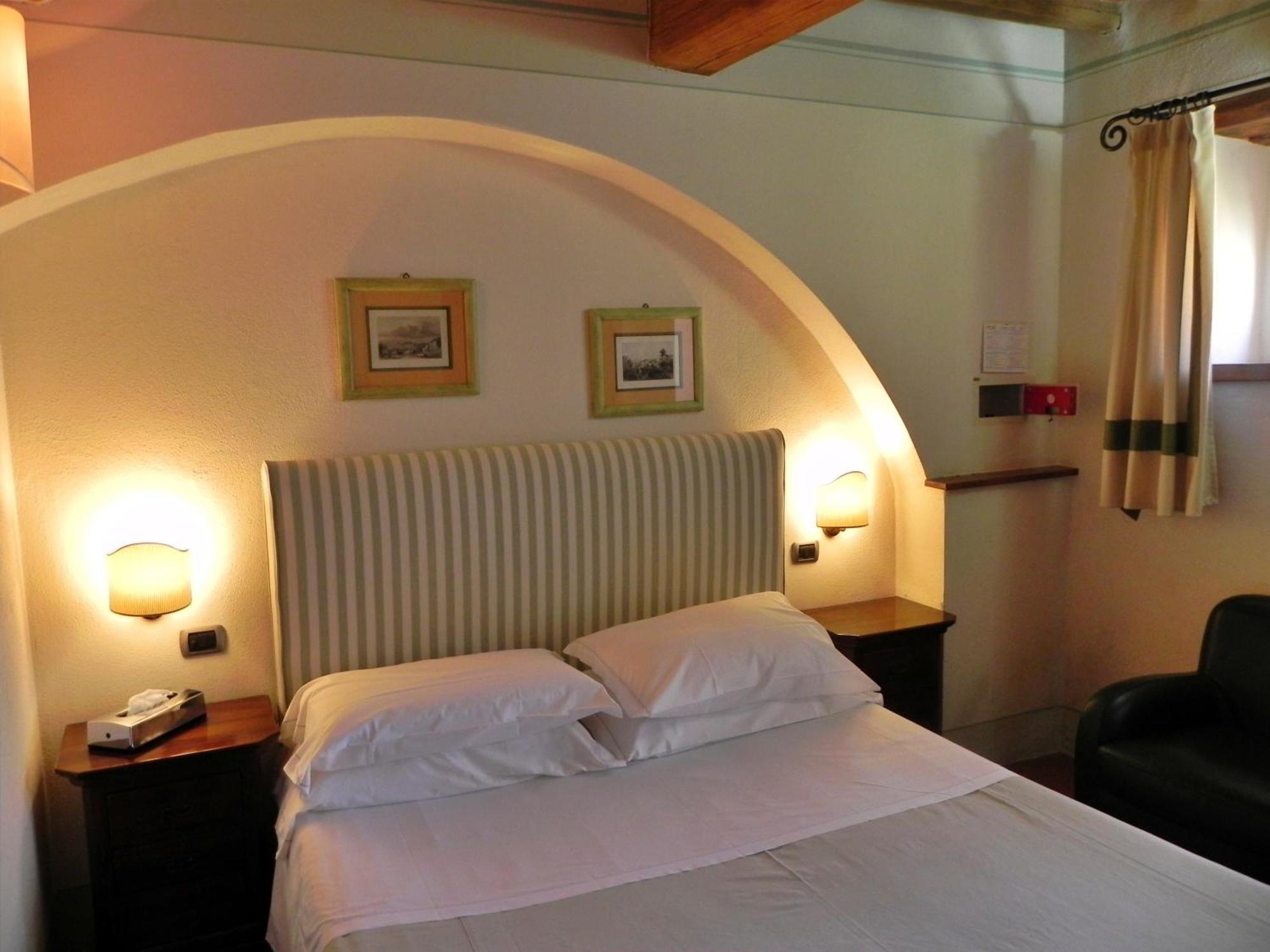 Relais La Martina Hotel Pietraviva Quarto foto